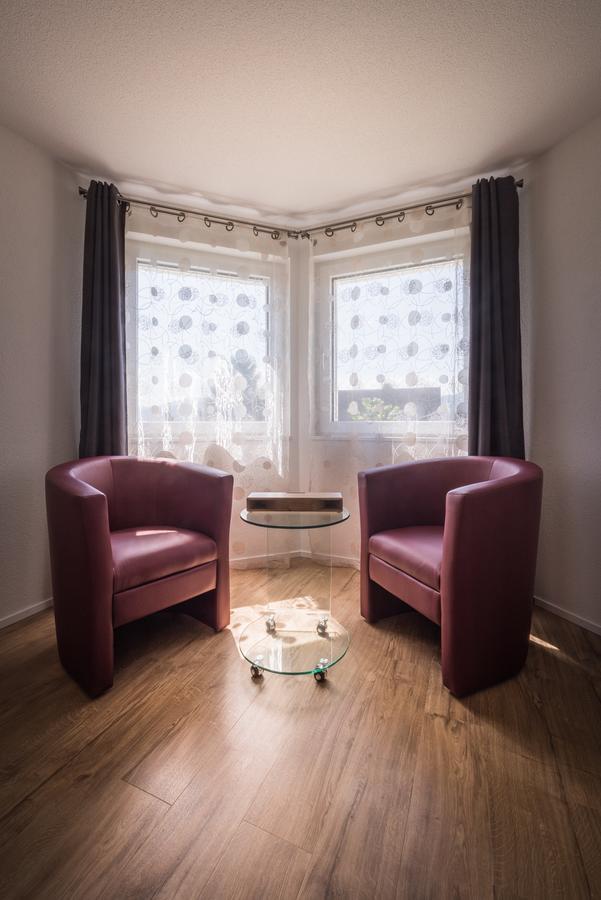 B+B Passifleur Delémont Esterno foto